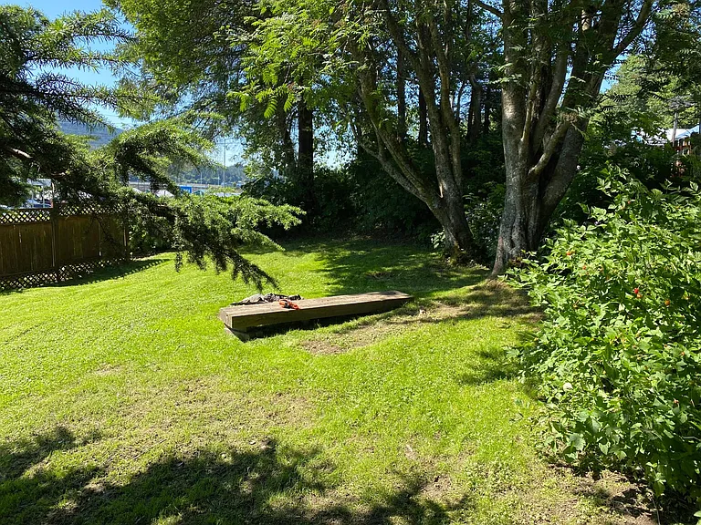 1715 Glacier Ave — Photo 2