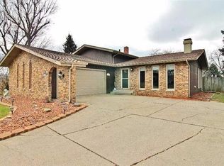 10008 Garfield Ct, Crown Point, IN 46307