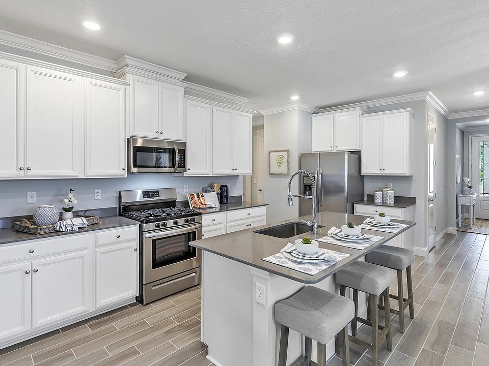 1st image of 2926 Lucena Ln