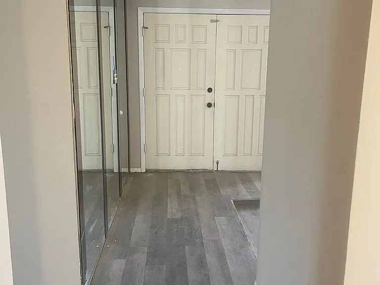 4001 Wellesley Dr NE — Photo 3