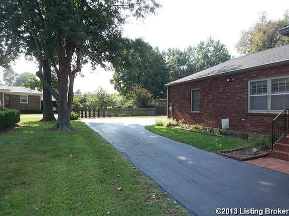 2nd image of 10812 Tattenham Ln