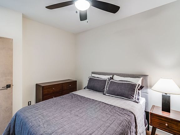 3rd image of 8001 Kercheval Ave #310