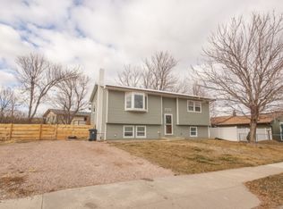 4023 Chief Dr, Rapid City, SD 57701