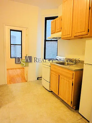 Rented by DSA Realty | media 22