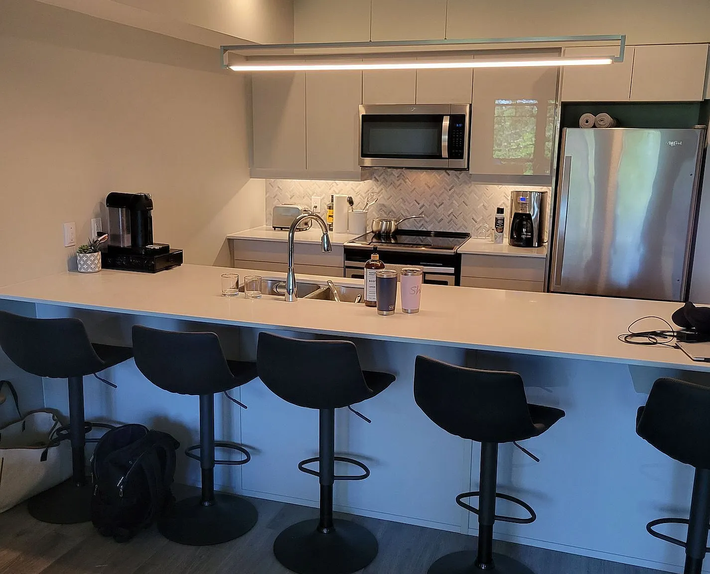 2 bed, $2,450 — Photo 2