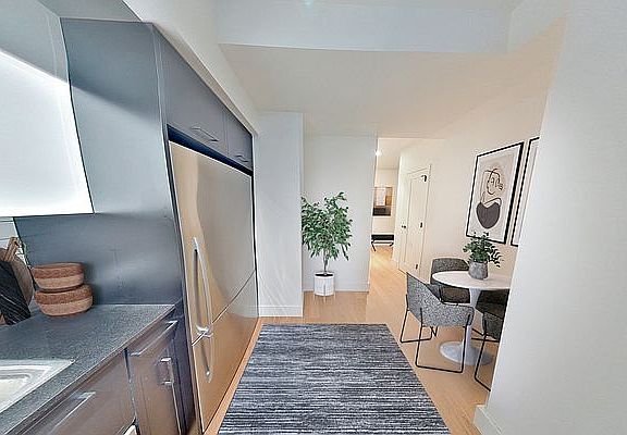 3rd image of 67 Wall St APT 7F