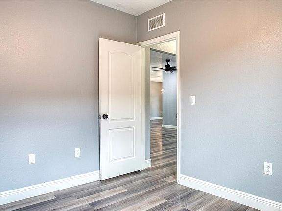 4th image of 3711 Julius Estates Blvd