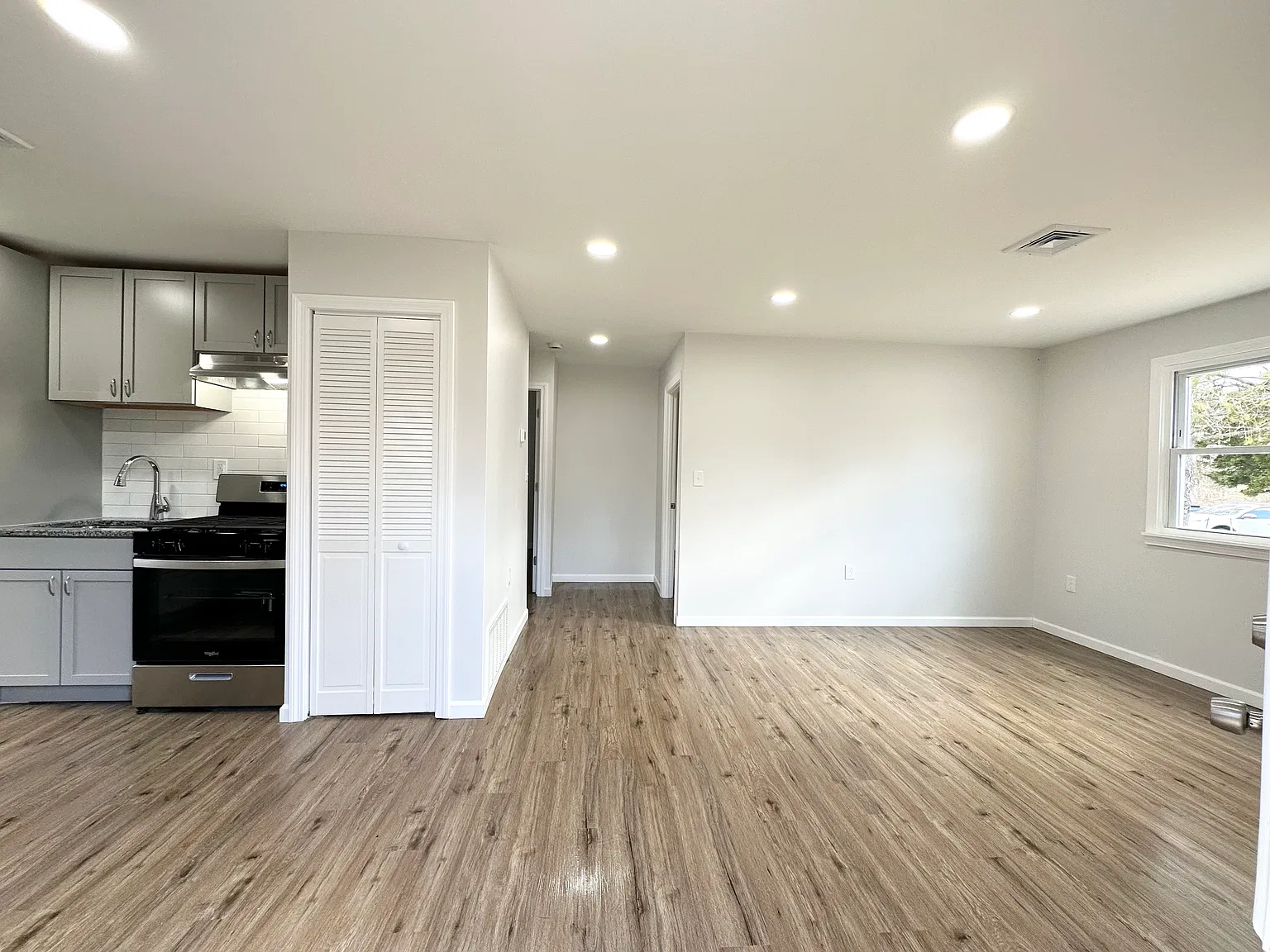 2 bed, 676 sqft, $1,750 — Photo 4