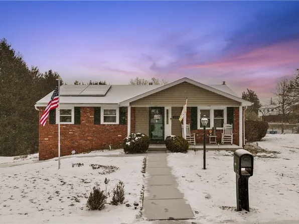 4304 Paradise Dr, Gibsonia, PA 15044