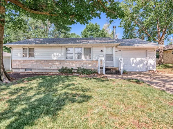 1108 Hickok St, Abilene, KS 67410