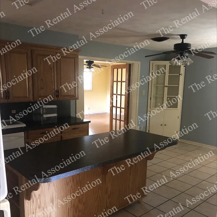 R- 2504 Arcadia Drive - 1 — Photo 2