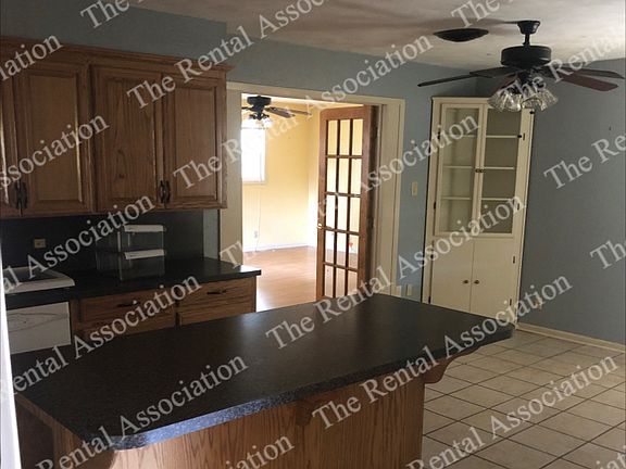 3rd image of 2504 Arcadia Dr