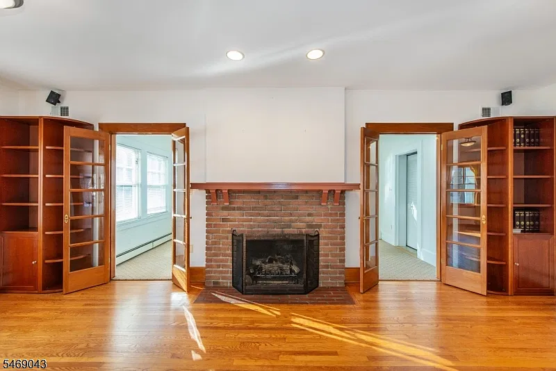 5 bed, 5.0 bath, $8,000 — Photo 4