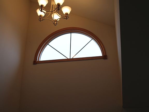 5th image of 4709 Aylesbury Ave