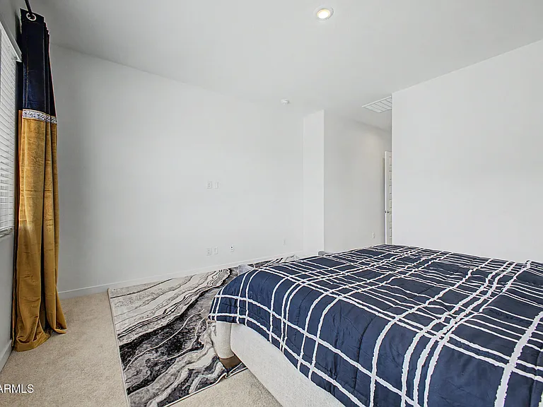 9623 W Flower St — Photo 18