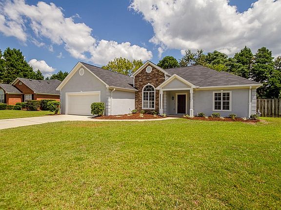 3rd image of 4566 Oxford Dr