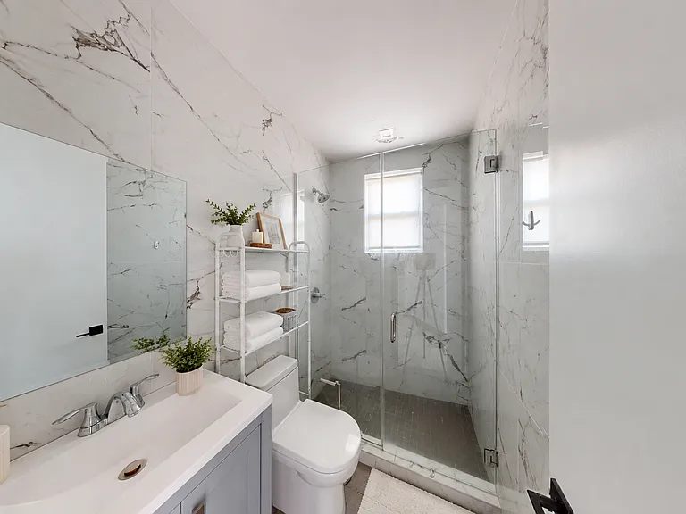 1020 New York Ave #5R — Photo 7
