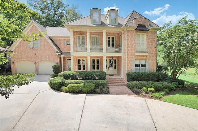 1st image of 200 Evangeline Dr