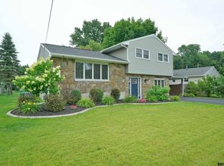 1098 Day Rd, Schenectady, NY 12303