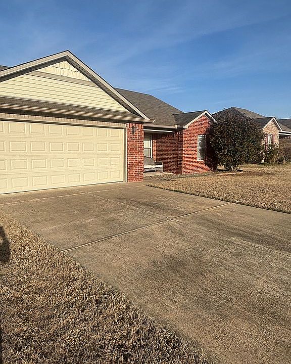 1st image of 121 Sunflower Ln