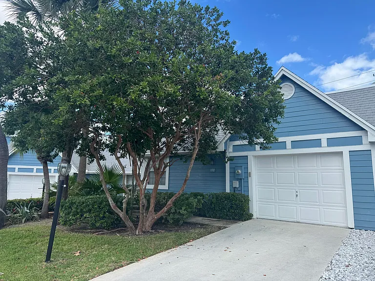 108 Ocean Dunes Cir #108 — Photo 1