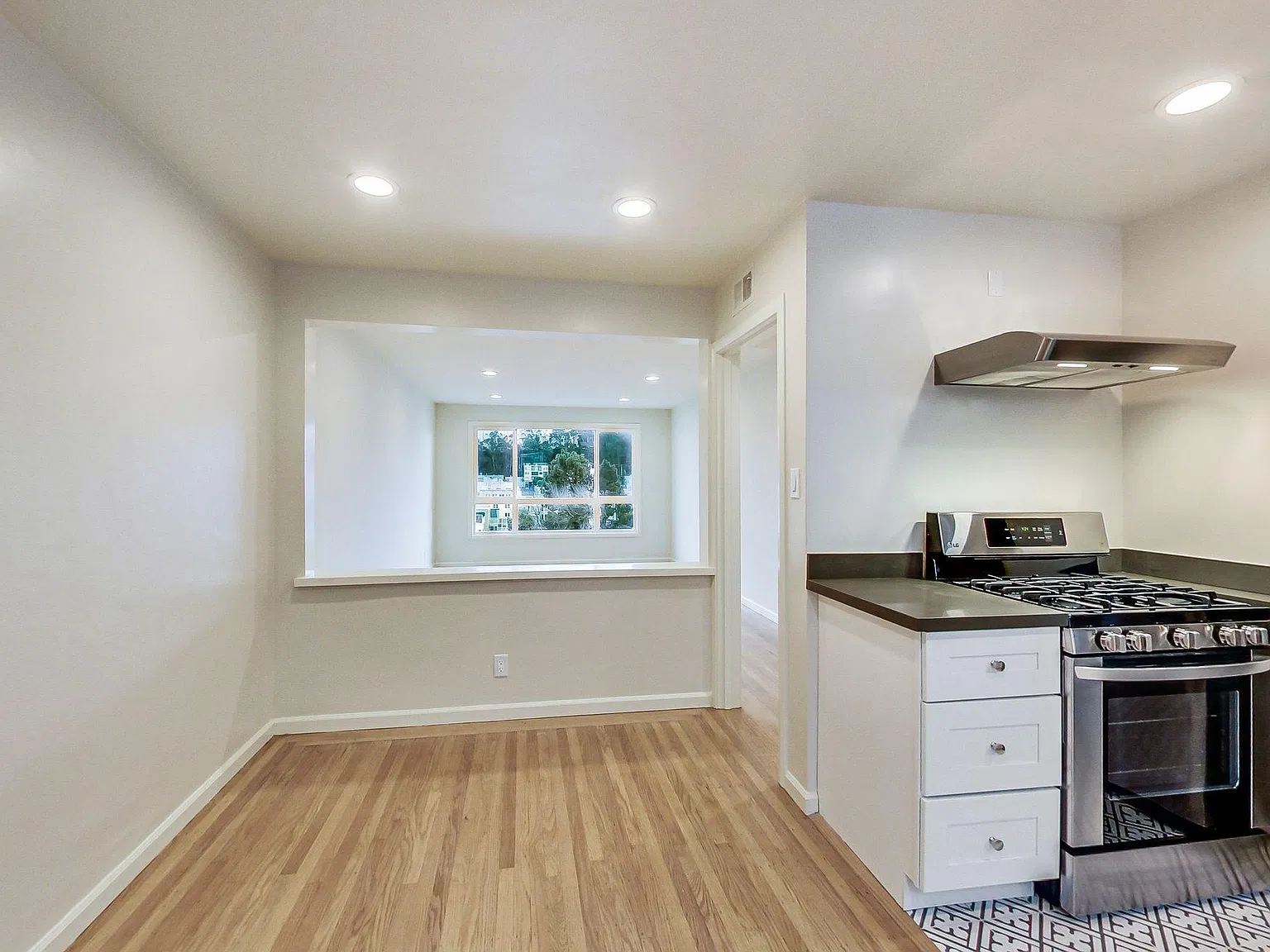1 bed, 800 sqft, $4,500 — Photo 4