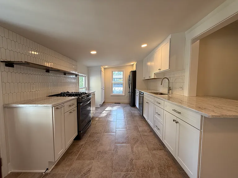 5205 Park Ave — Photo 8