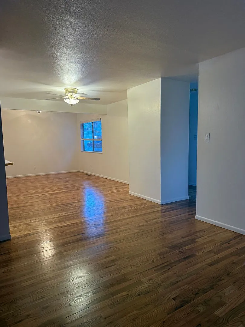 3234 Heights Drive - Freshly painted throughout with beautifully refinished hardwood floors! — Photo 3
