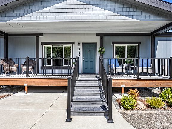 4th image of 2586 Harold Drive SE