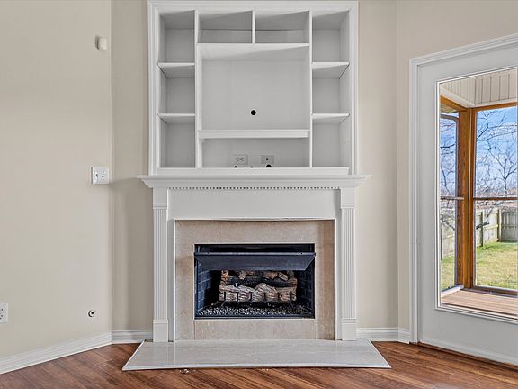 5th image of 124 White Oak Trce
