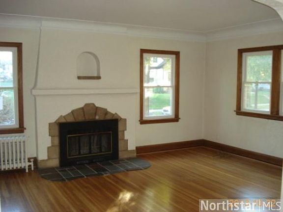 5th image of 3727 Sheridan Ave N