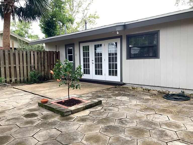 143 Edward Cir — Photo 18