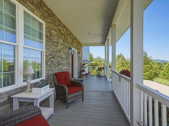 5th image of 270 Sonshine Ridge Rd