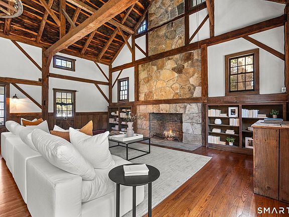 5th image of 1090 Ridgefield Road