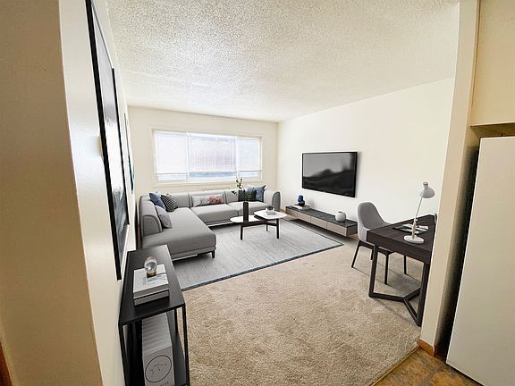 2nd image of 624 4th Ave SE APT 17