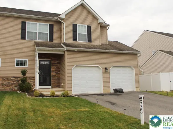 935 Graystone Cir, Northampton, PA 18067