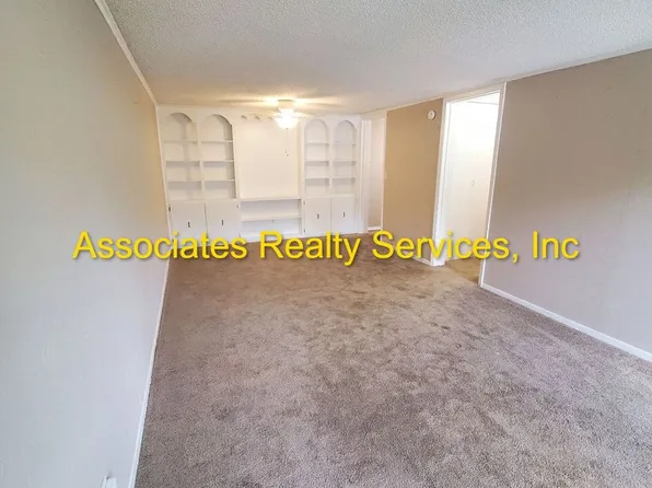 2490 SW 14th Dr APT 9, Gainesville, FL 32608