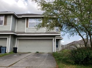 8722 Rainglen Ln, Houston, TX 77044