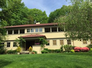 2 Sharon Ln, Scarsdale, NY 10583