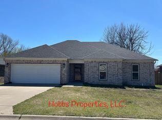 10 Green Timber Way, Vilonia, AR 72173