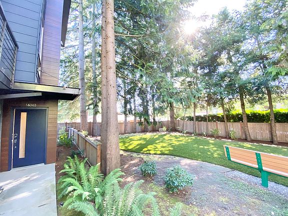 2nd image of 16363 NE 12th Pl