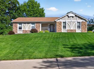 386 Westbrook Dr, O Fallon, MO 63366
