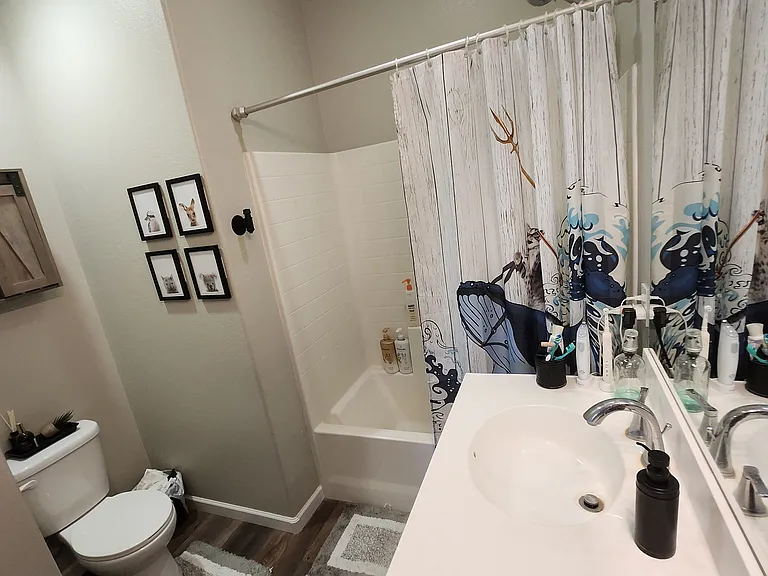 12048 Preston St — Photo 23