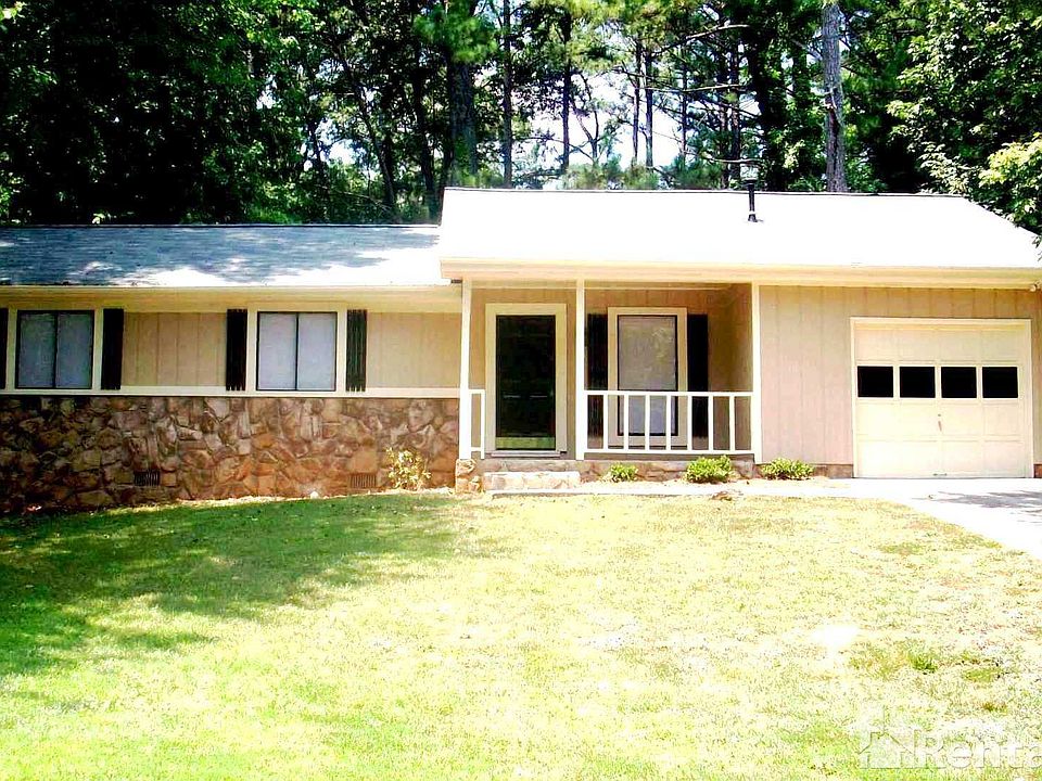 1st image of 330 Amberwood Dr