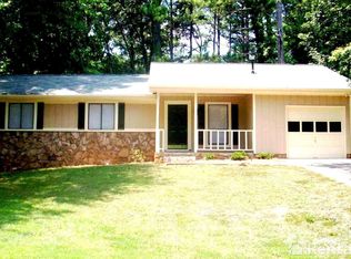 330 Amberwood Dr, Lawrenceville, GA