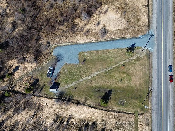 2nd image of 1308 State Highway 575 W