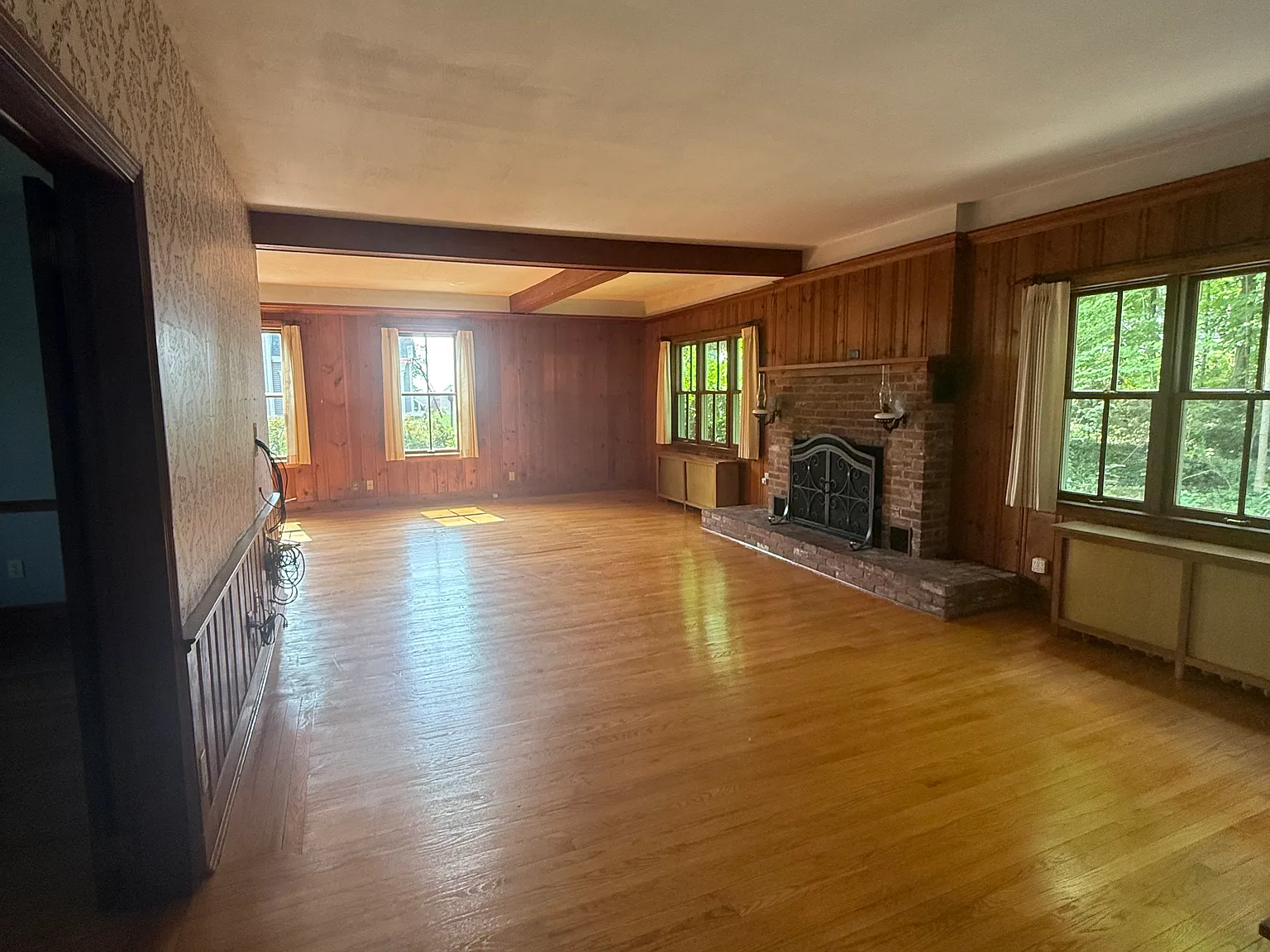 4 bed, 2.5 bath, 2878 sqft, $4,500 — Photo 3