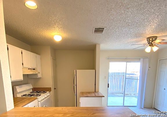 5th image of 8902 Meadow Trace St