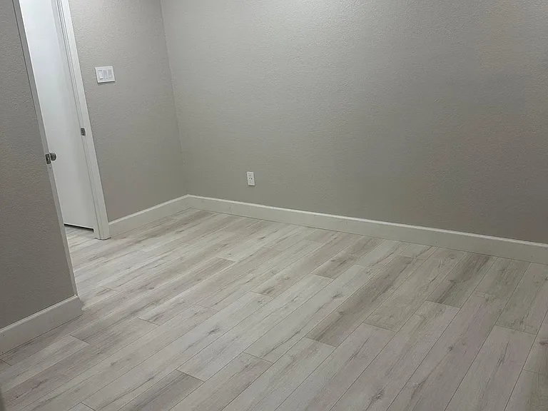 2415 Amber Hill Ln — Photo 23