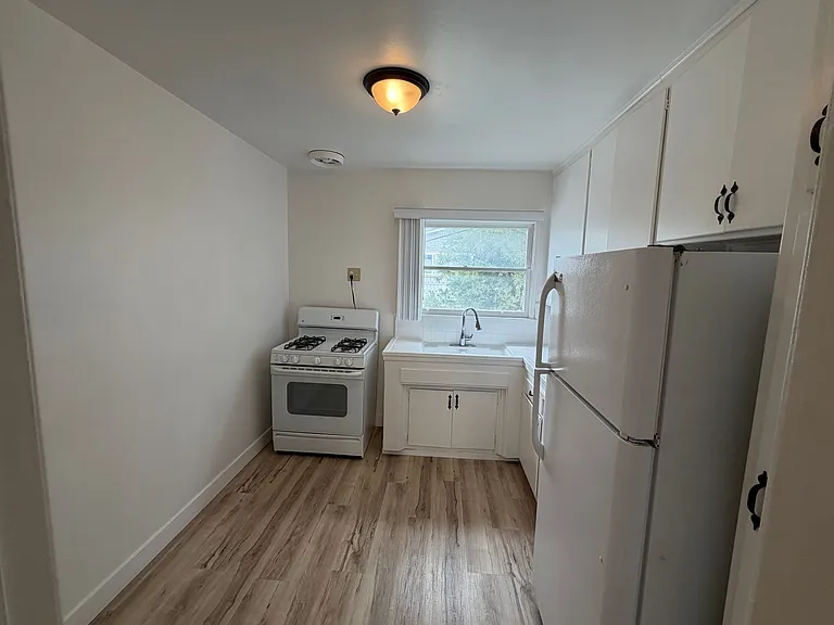 3050 E 2nd St — Photo 12